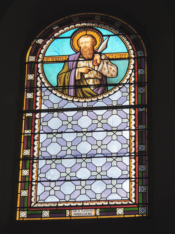 vitrail rénové avec travail à la grisaille à l’église de St Jean de Jeanne, Paulinet